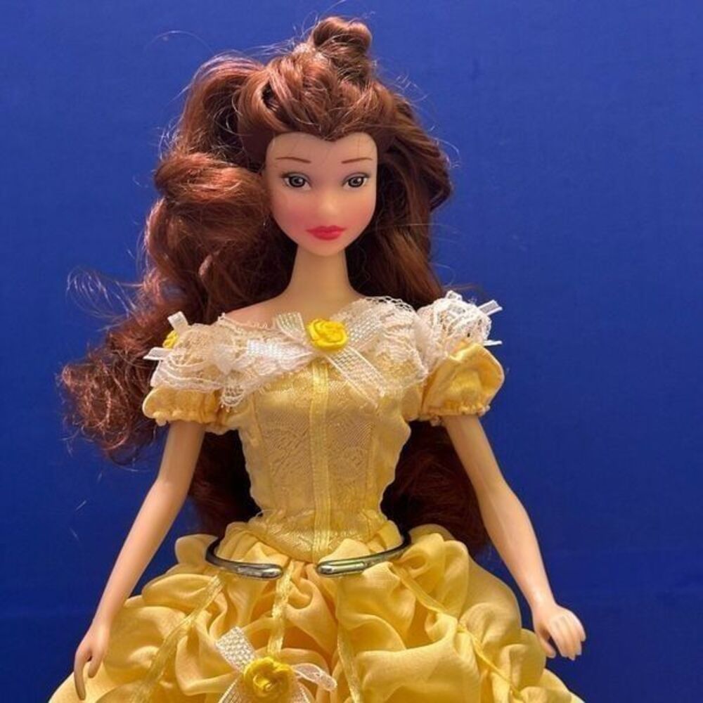 Disney Japonese Beauty And The Best princess Belle doll - Picture 3 of 10
